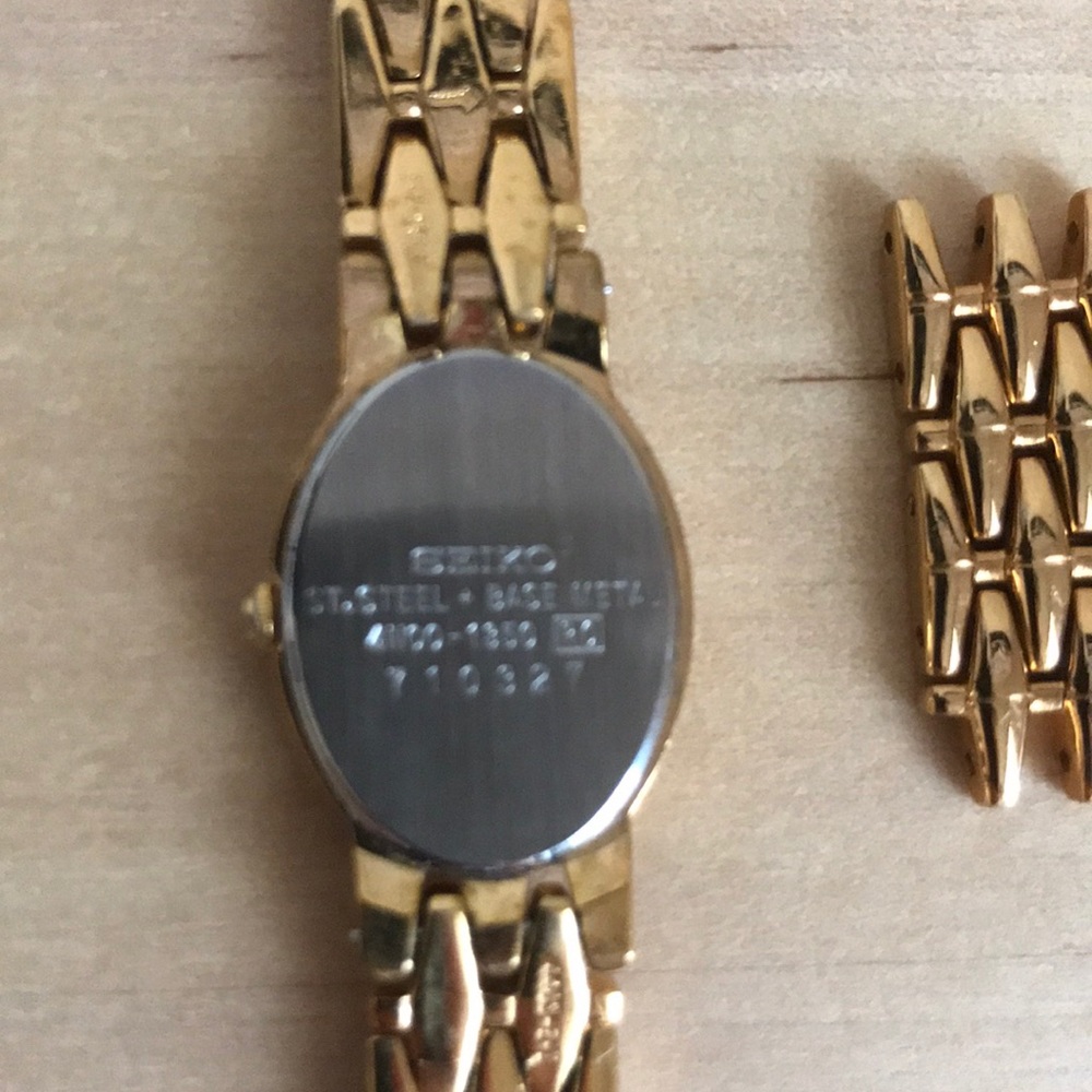 Watch - Picture 3 of 6